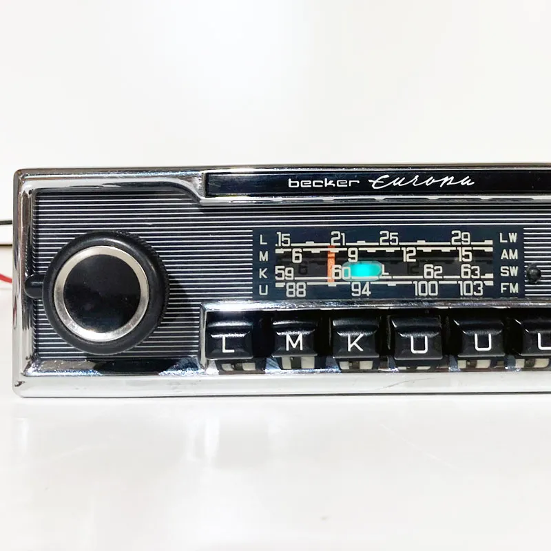 Digitale Radio Nachrüstung BECKER Europa "Nadelstreifen" (Nachrüstung UKW)