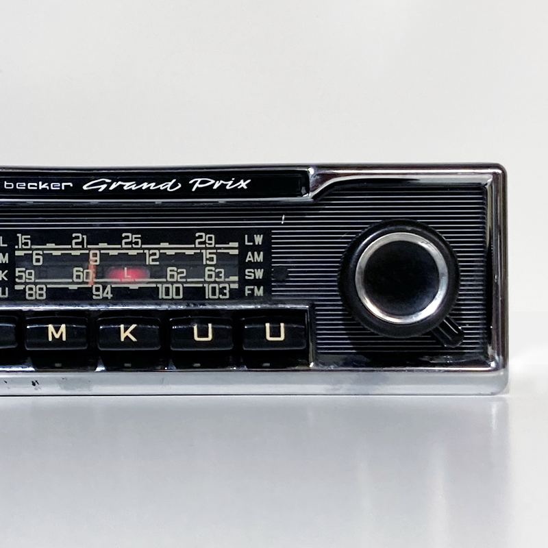 Digital Radio Conversion I BECKER Grand Prix "Nadelstreifen"