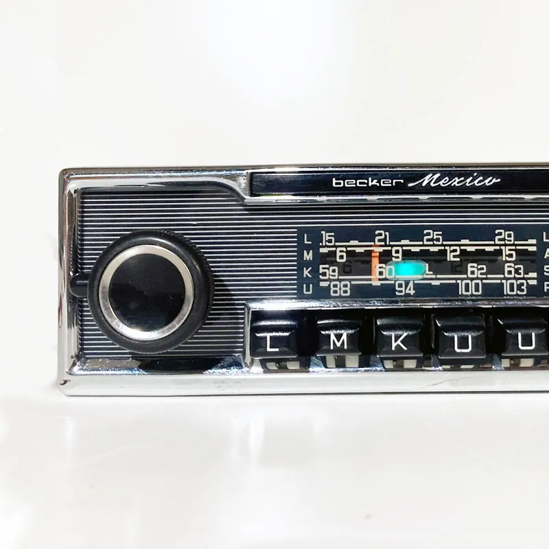 [WCRS059506] Digitale Radio Nachrüstung BECKER Mexico "Nadelstreifen" (Nachrüstung UKW)